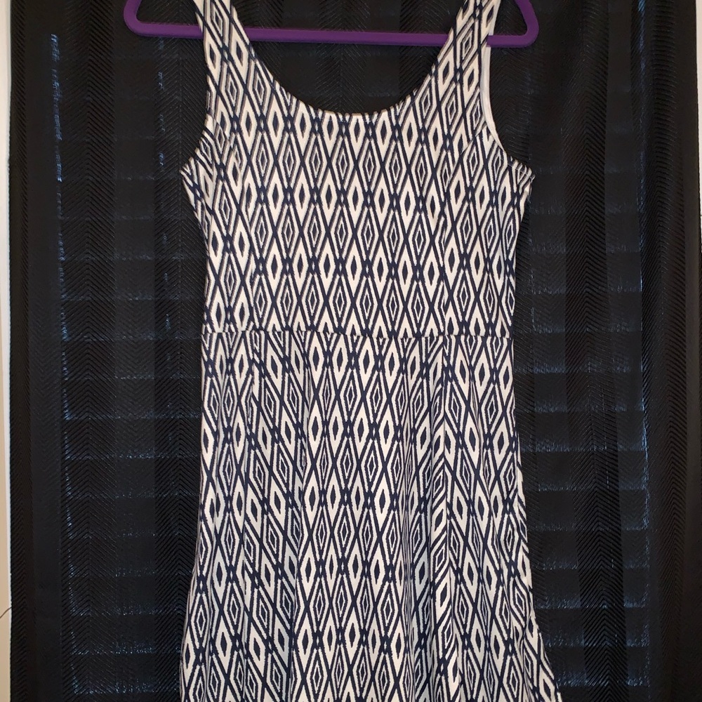 H&M Divided Diamond Pattern Midi dress Blue/Wht - Picture 2 of 4